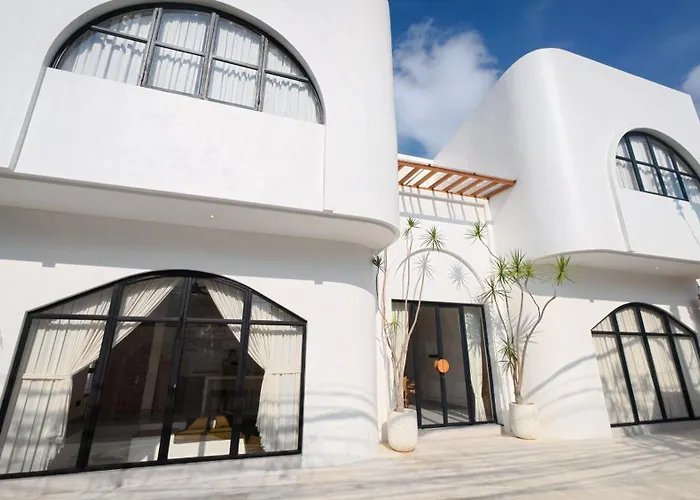 Miko Seminyak